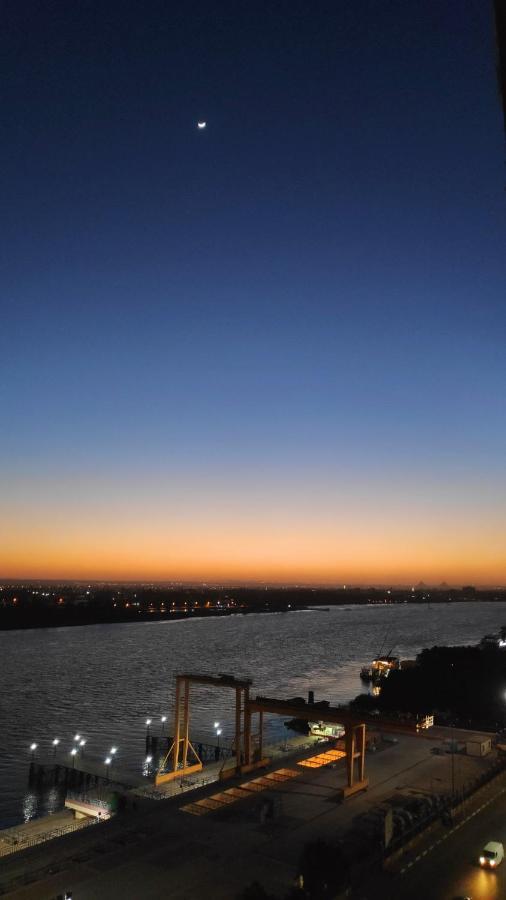 Nile Pyramidal View Apartment Cairo Exterior photo