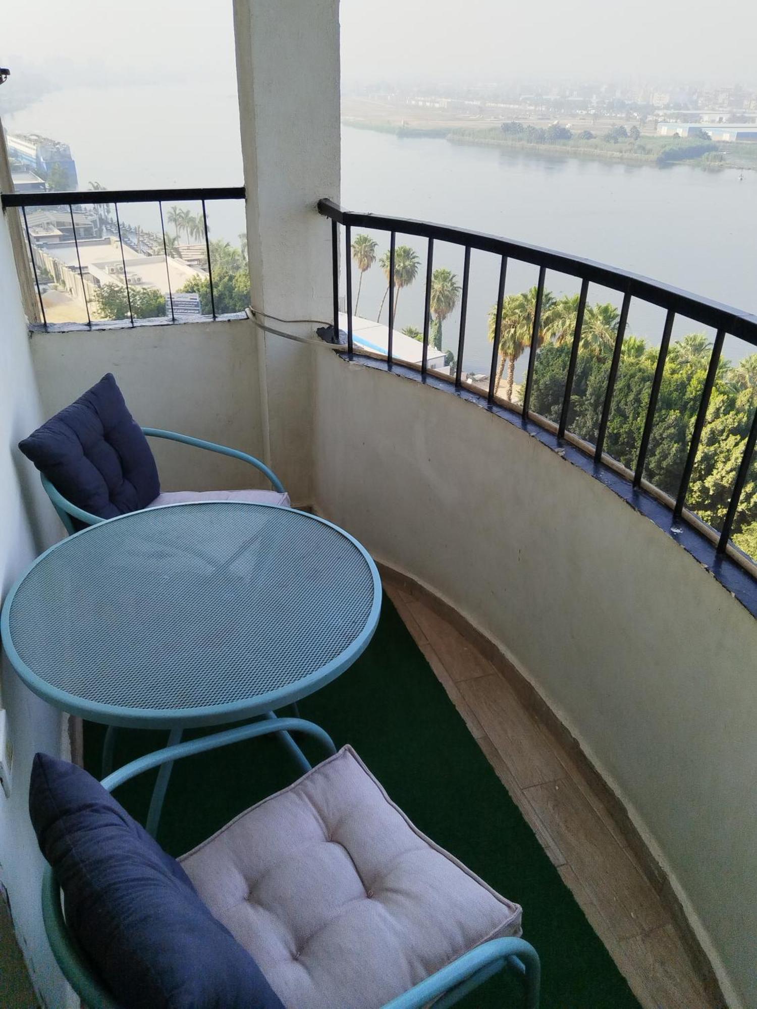 Nile Pyramidal View Apartment Cairo Exterior photo